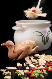 天麻煲乳鸽