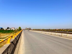 空荡荡的道路