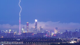 广州城市雷电夜景