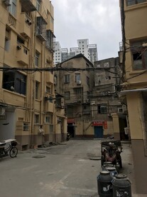 老旧生活小区 
