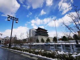 雪后首义门