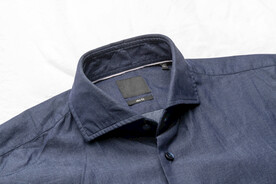 牛仔男士衬衫吊牌样机