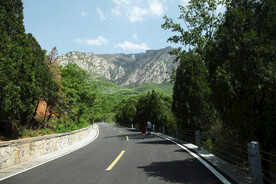 如画春山