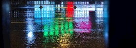 雨中的光影交错