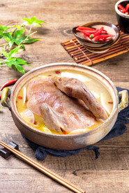 老鸭煲