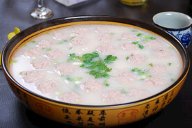 萝卜丸子粉丝汤