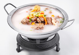 锅仔鲜菌炖排骨
