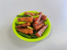 蒜苔炒肉