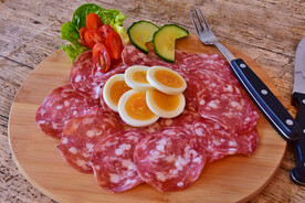 腊肠肉片图片