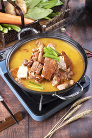 铁锅豆腐炖排骨