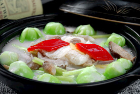 浓汤鲜菌鱼皮饺