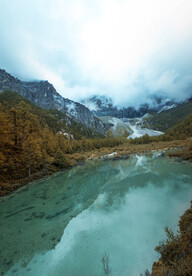 户外湖水山脉自然