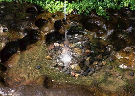 瀑布涌泉          