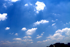蓝天白云