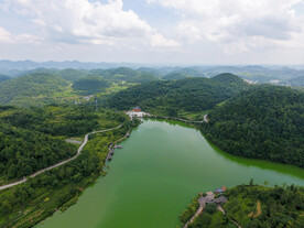 山脉河流