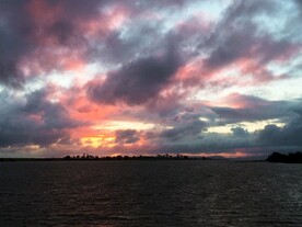 海滨彩云