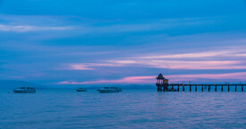 沙滩大海日间美景