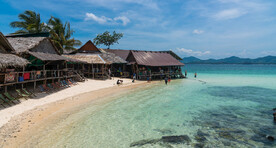 沙滩大海日间美景
