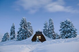 雪中小屋