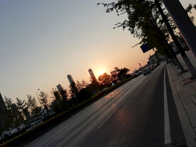 夕阳下的街道