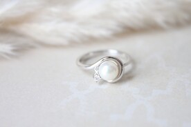 珍珠戒指