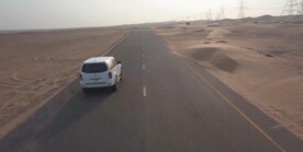 公路上的汽车