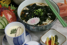 裙带菜乌冬面定食