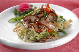 干菜花炒腊猪耳