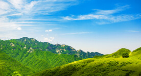 绿色山峰山脉