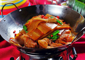 干锅萝卜小炒肉