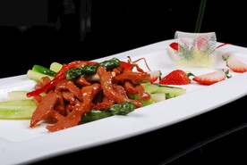 烧汁芦笋鸵鸟肉