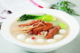 滋补养生牛肉面