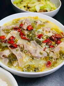 酸菜牛肉