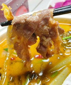 酸菜牛肉