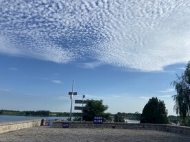 蓝天下的戴村坝