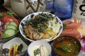 鸡肉盖饭