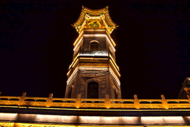 宗教塔式建筑灯饰夜景