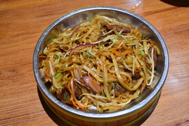 广式湿炒牛河炒河粉