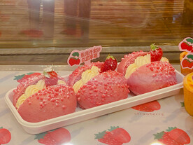 下午茶草莓蛋糕