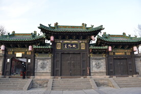 古建筑大门