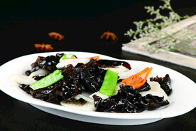 黑木耳炒长山药