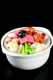 竹笙山药炖土鸡 