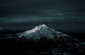 雪山图