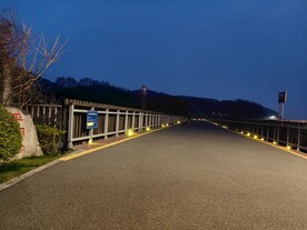 湖面夜景