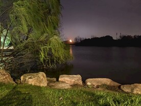 湖面夜景