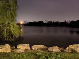 湖面夜景
