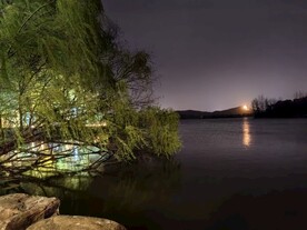 湖面夜景