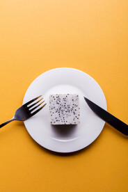 餐盘里的火龙果