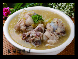 酸菜大骨头