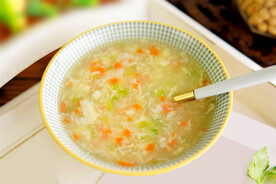 小米蔬菜鸡蛋粥